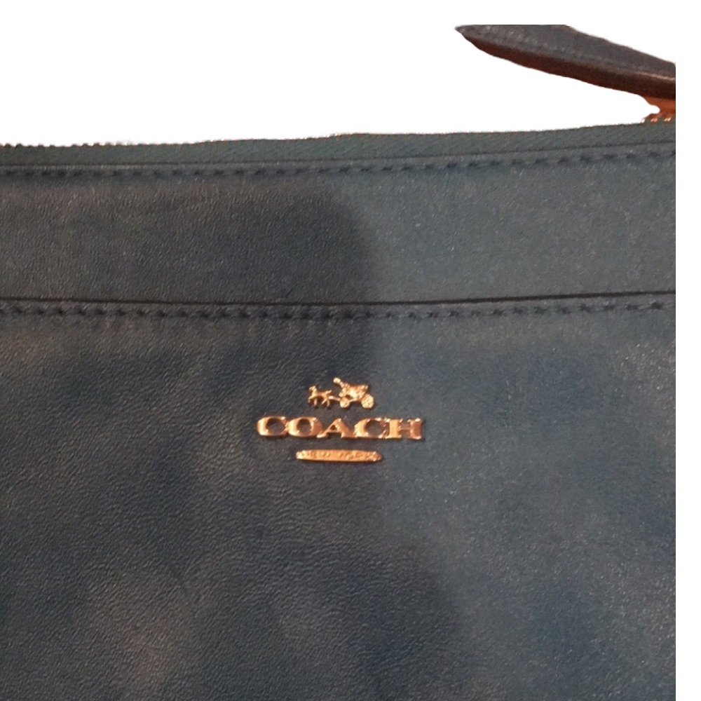 🛍👜Authentic Coach Leather Shoulder Purse - Picture 2 of 3